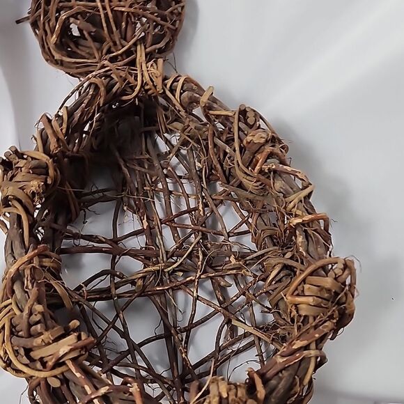 Vintage Intertwined Twig Bunny Basket - Picture 6 of 7